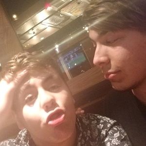 Meet your Posher, Cameron